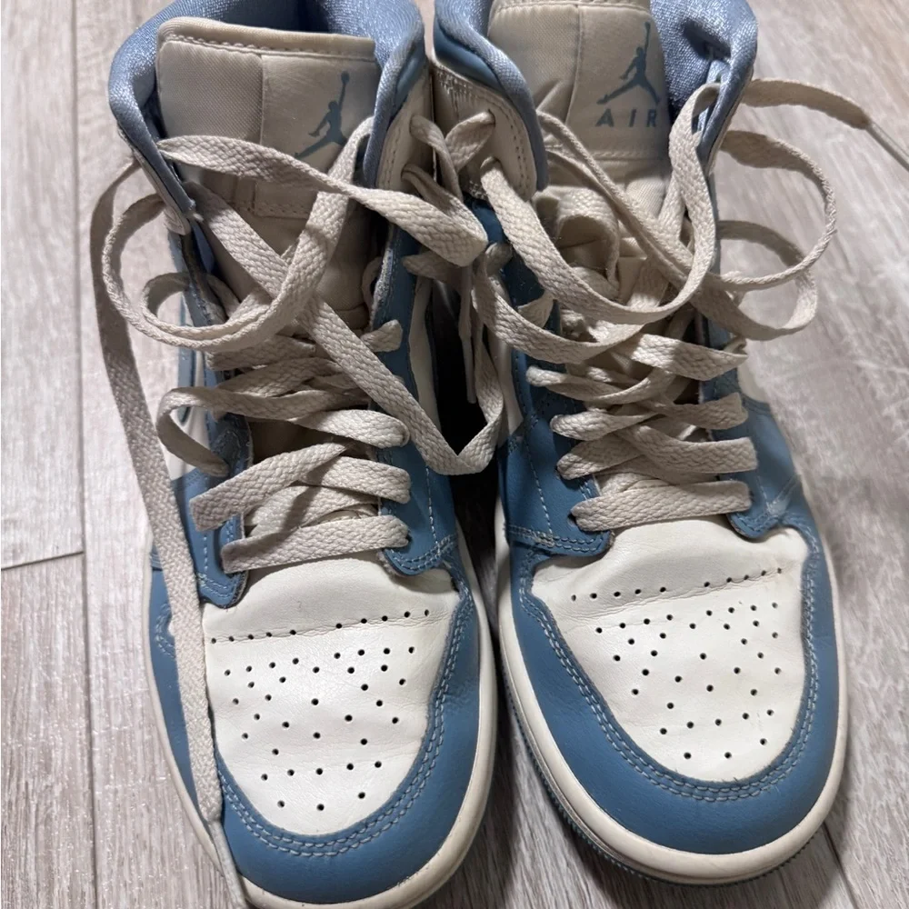 Nike Air Jordan’s Women's Blue and Cream High-Top Sneakers - Picture 4 of 7